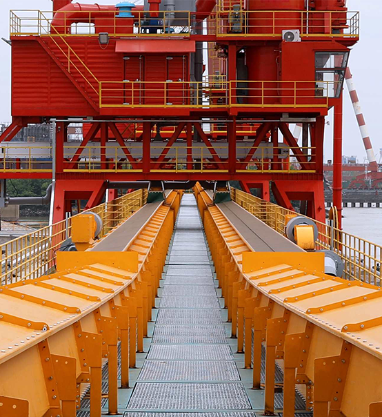 破局散料輸送困局：捷賽拉鏈式蓋帶機，以創(chuàng)新賦能綠色港口